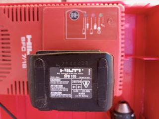 Taladro Hilti SF 100-A con cargador SFC 7/18