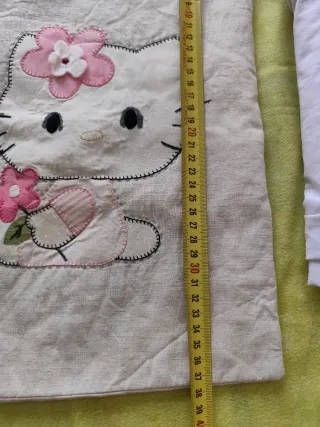 Funda cojín Alba y sábana cuna Hello Kitty