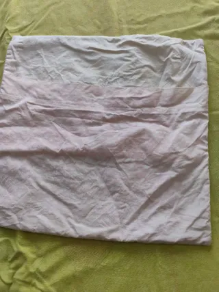 Funda cojín Alba y sábana cuna Hello Kitty