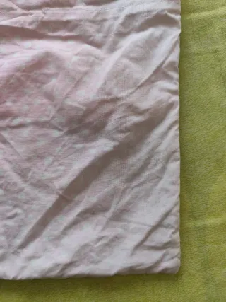 Funda cojín Alba y sábana cuna Hello Kitty