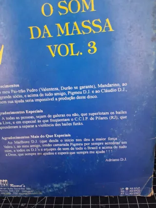 LP Adriano D.J. Apresenta Live O Som Da Massa Vol.