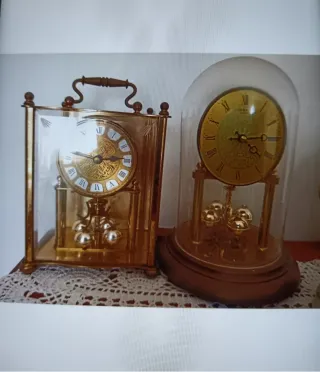 Reloj de sobremesa dorado