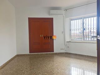 Piso en alquiler en El Porvenir en Sevilla