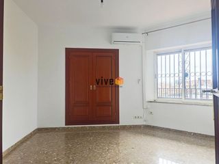 Piso en alquiler en El Porvenir en Sevilla