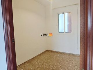 Piso en alquiler en El Porvenir en Sevilla