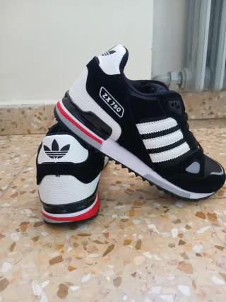 Zapatillas Adidas ZX 750 Negras y Blancas