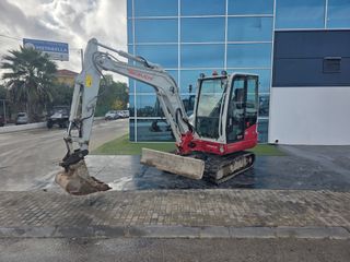 Retroexcavadora Takeuchi TB 240