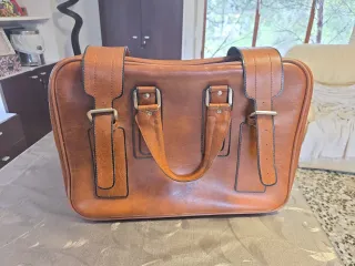 Maleta retro de piel vintage