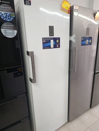 CONGELADOR VERTICAL NO FROST BEKO