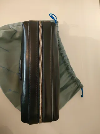 Beauty case uomo Piquadro nero e blu