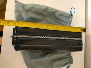 Beauty case uomo Piquadro nero e blu