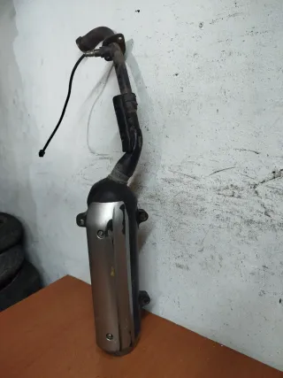 Tubo de escape Yamaha Xmax 125 (2010)