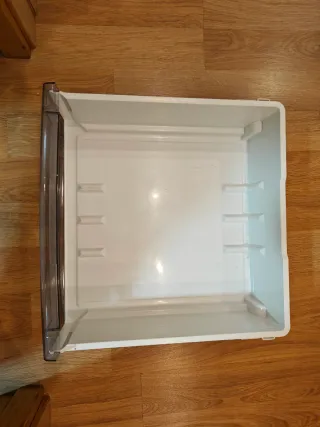 Cajón de nevera blanco