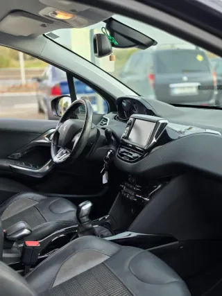 Peugeot 2008 1.6 Blue-HDi Allure ÚNICO DUEÑO