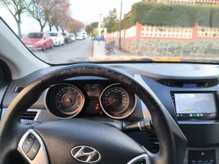 Hyundai Elantra - Etiqueta C - Motor cadena 132 CV