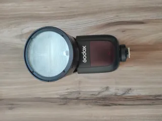 Flash Godox V1 para Nikon