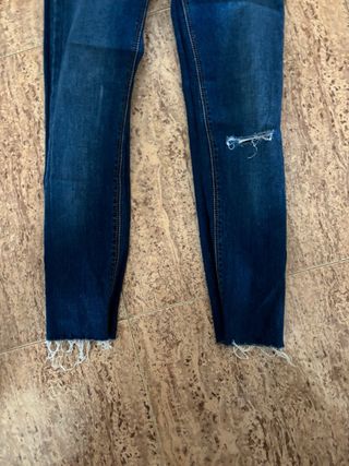 Vaqueros desgastados azules