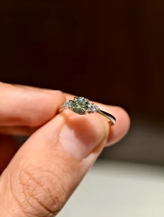 Anillo Moissanita Verde Pequeño Plata