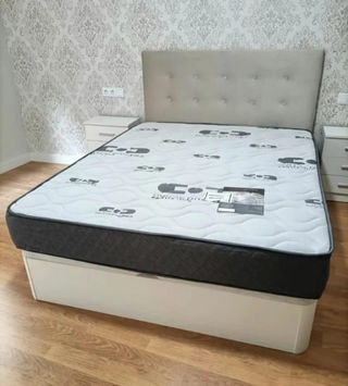 Canapé de madera con colchones Viscoelastica