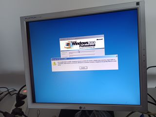 PC Dell Dimension 2100 Negro/Gris