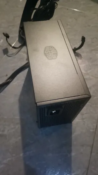Fuente Alimentación Cooler Master