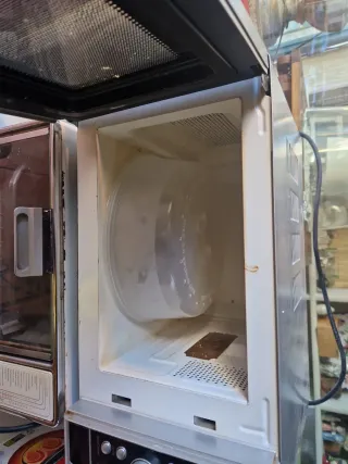 Microondas Tarrington House