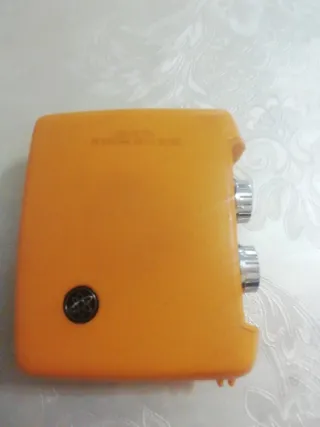 Mini Radio Emperor Amarilla y Negra