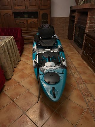 Kayak de pesca listo para usar