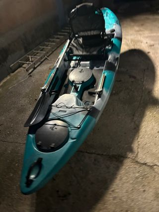 Kayak de pesca listo para usar