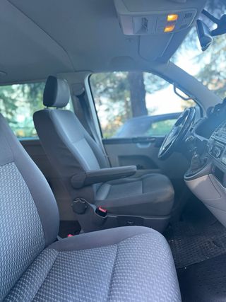 Volkswagen Caravelle 2015 · Premium.Manual.8 plz