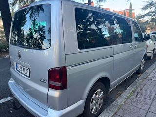 Volkswagen Caravelle 2015 · Premium.Manual.8 plz