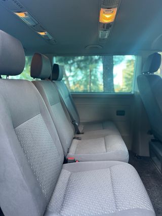 Volkswagen Caravelle 2015 · Premium.Manual.8 plz