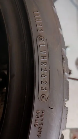 245/35 R19 93W FALKEN EUROWINTER HS02 PRO