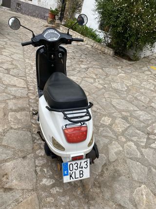 Riya 125 Scooter Blanco