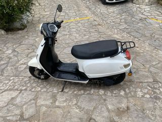 Riya 125 Scooter Blanco