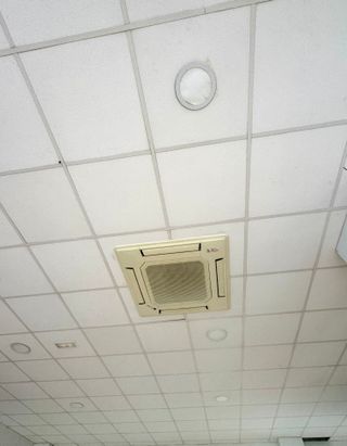 Local céntrico Villajoyosa  661527947/678537228