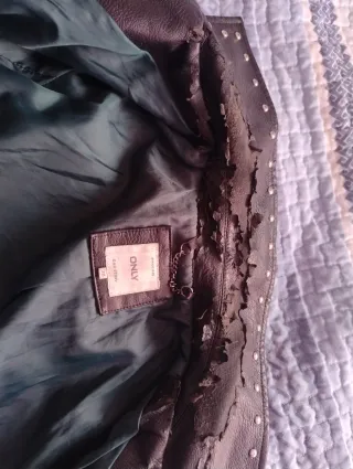 Chaqueta Polipiel Only Tachuelas