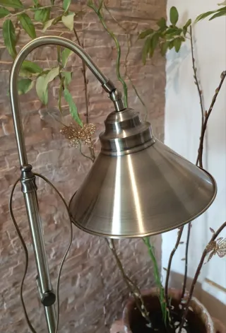 Lámpara de pie vintage latón