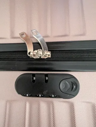 Maleta grande rígida con ruedas SIN ESTRENAR