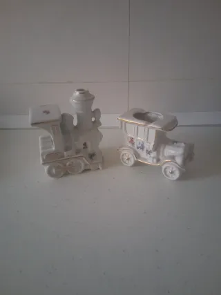 Figuras Locomotora y Coche Porcelana Vintage