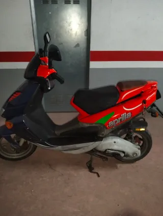 Scooter Aprilia SR 50 Agua año 1999