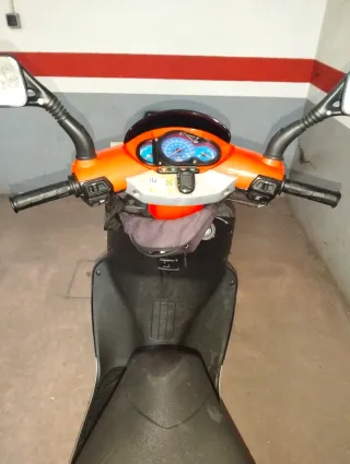 Scooter Aprilia SR 50 Agua año 1999