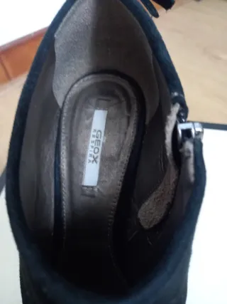 Stivaletti Geox neri camoscio