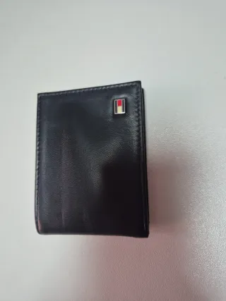 Cartera de piel Tommy Hilfiger roja