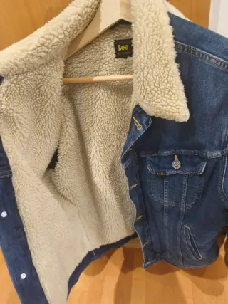 Chaqueta vaquera Lee con borrego