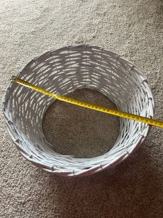 Pie de árbol Navidad mimbre blanco*