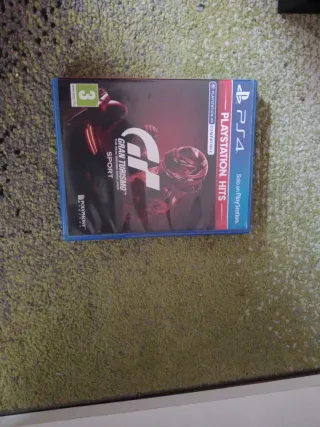 PS4 Slim Nera + 5 Giochi + Controller Rosso