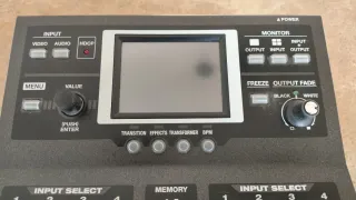 MESA DE MEZCLAS DIGITAL ROLAND V-4EX DE 4 PISTAS