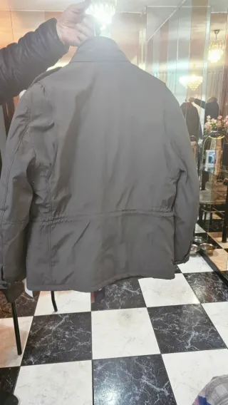 Chaqueta verde militar de marca Petter cofox