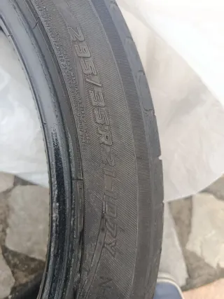 Neumáticos Yokohama 295/35/21 107Y